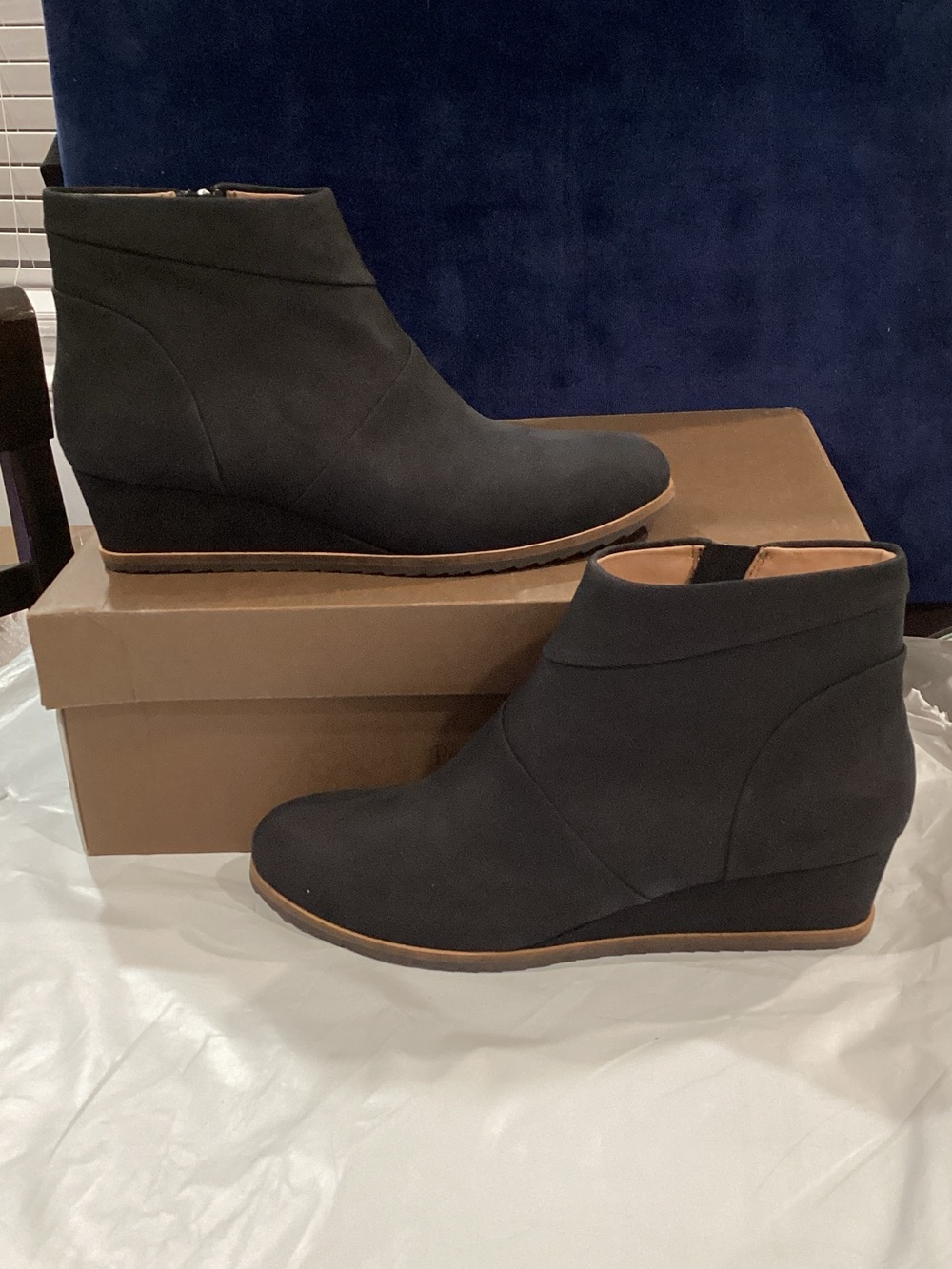 Paolo Yuri-L Black Oiled Nubuck Wedge Ankle Boots Women’s Size 6 M